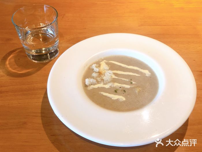 新贝乐意大利餐厅(苏州中心店)蘑菇奶油汤图片