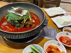 -喇喇排骨火锅·传统韩式脊骨汤(望京西园总店)
