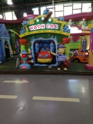 -维佳童话镇演出现场(徐东店)