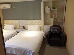 -德全心悦酒店(北京金台路地铁站店)