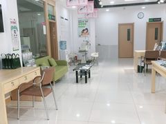 -何氏眼科视光中心·眼镜·配镜(汇泉东路店)