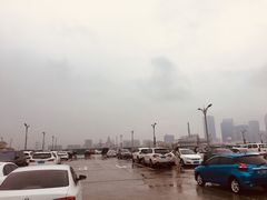 -欧尚超市苏州店停车场(金鸡湖路店)