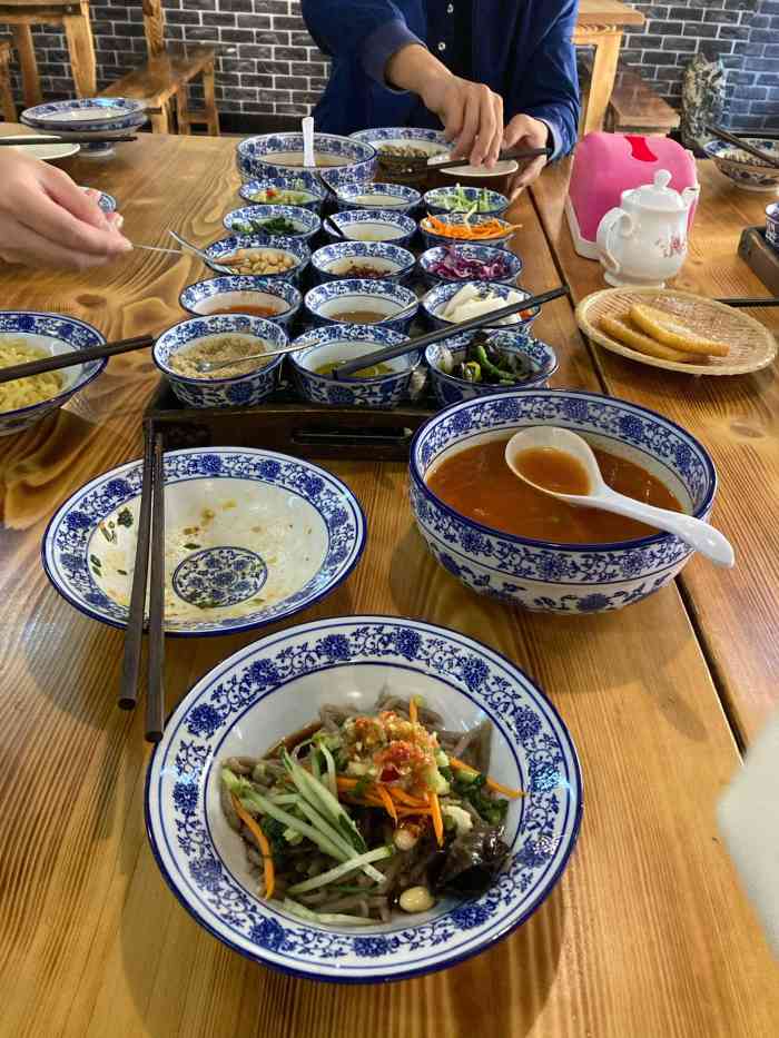 大碗小面抿节面馆-"去年刚来过今年又来啦!爸妈会赞不绝口的一.