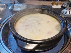 -大匠工房古船木艺术餐厅·猪肚鸡专门店(长白仙岛店)
