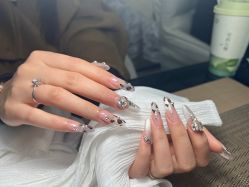 -槿里日式美甲工作室