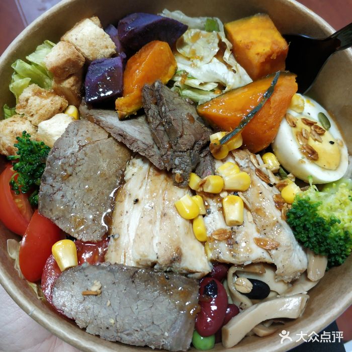 共禾之约·创意轻食(广渠门店)牛人凯撒沙拉图片