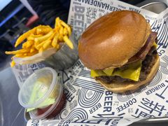 -TRIPS BURGER(大钟寺店)