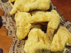 -BHC炸鸡(明洞总店)