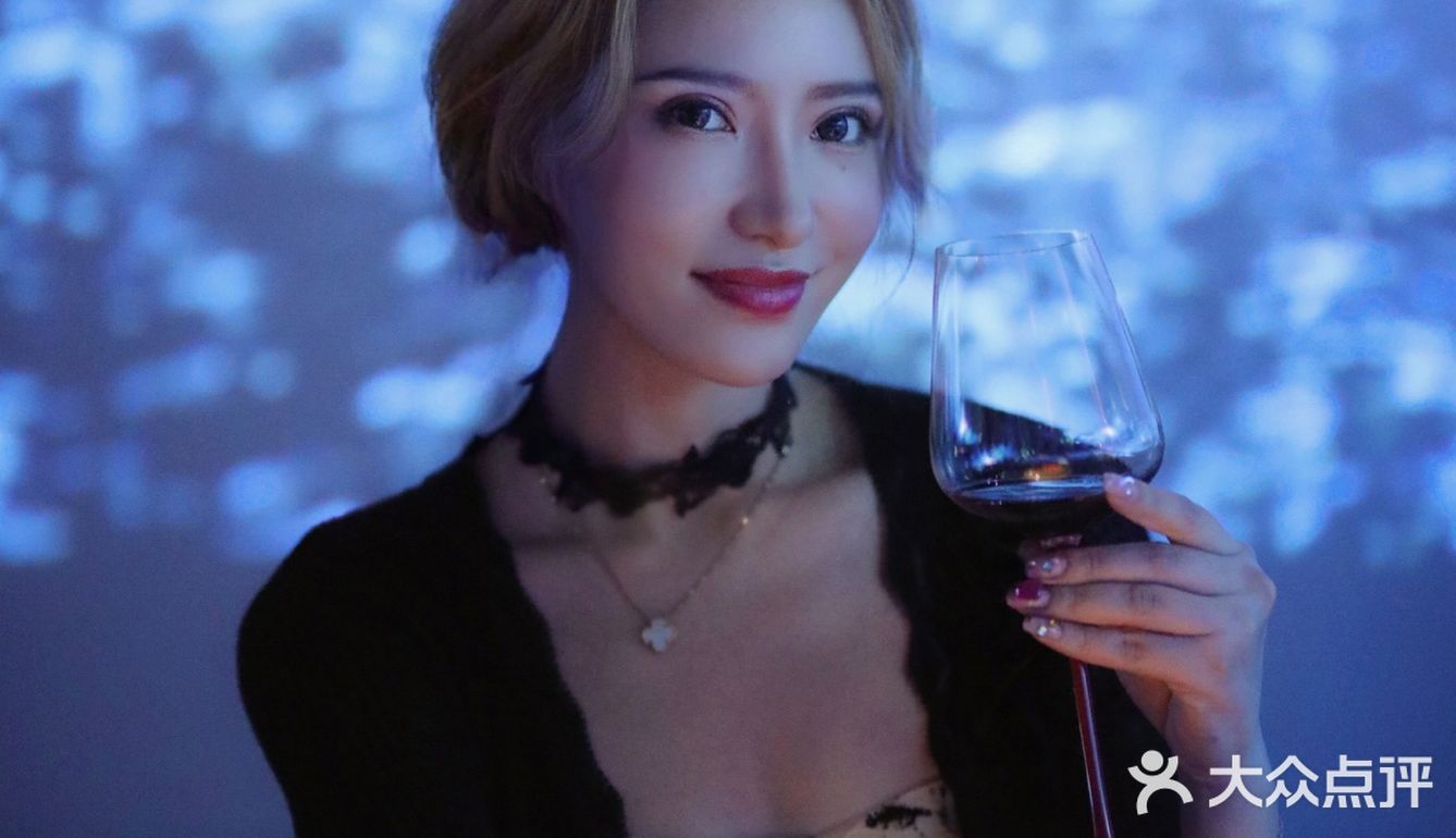 魔都探店|沉浸式光影用餐体验就在润苑·影