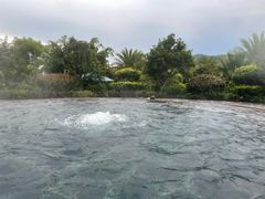 -腾冲洞山温泉村