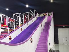 -嘿哟动霸CHUA·新潮玩运动娱乐中心·蹦床滑冰团建乐园