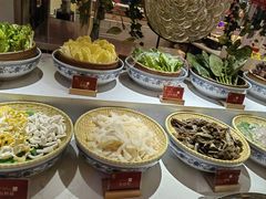 -腾阁自助餐厅(朝林广场店)