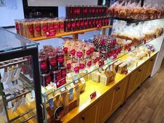 零售区-味多美(民星路店)