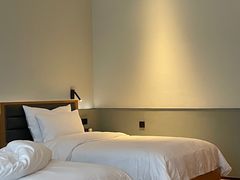 -SFEEL设计师酒店(成都春熙路天府广场店)