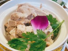 草原手把肉-德乐海蒙餐