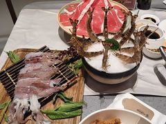 -红鼎豆捞·非遗鲍皇汤火锅(宝丰路店)