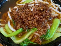 -丽虹云南过桥米线(兴工街店)