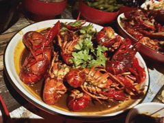 -虾弄弄海派小龙虾·牛羊蝎子火锅