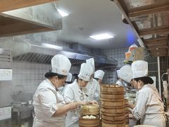 -馋三尺蟹粉小笼(人民广场店)