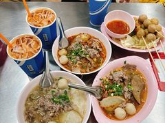 -榮泰米粉湯(Left Shop)