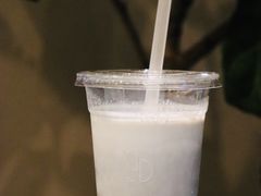 黑芝麻牛轧糖拿铁-KYO COFFEE(胶州路店)