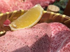 -山川小町·极番烧肉(新地假日广场店)
