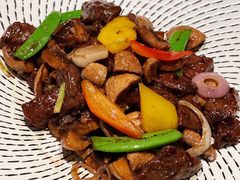 红酒香蘑爆牛小排-香浙汇(望京店)
