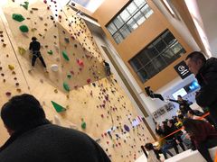 -ROCKPLUS攀岩馆(环宇城店)