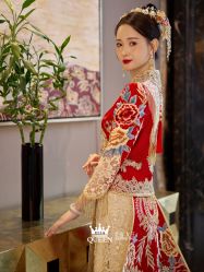 点击看大图 -艾拉·女王婚纱礼服馆