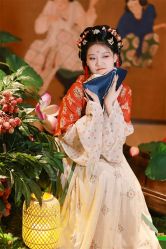 -支流映画摄影·汉服妆造跟拍(本宫来了银泰店)