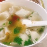 《周震馄饨》 去宜兴玩，路过了网红周震馄饨