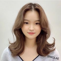 -变画·发型STUDIO