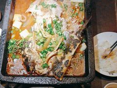 -夯鱼烤鱼·尔滨地标美食(中央商场店)
