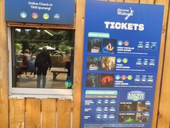 -怀托摩萤火虫洞