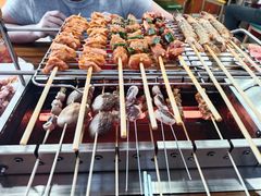 -哈尔滨小酒馆·鲜肉现穿自助烧烤(康新花园店)