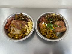 -梁阿婆廿年老牌扣肉糯米饭