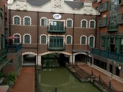 -钟书阁(松江泰晤士小镇店)