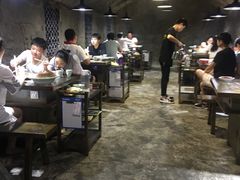 -红九格老火锅(三峡广场店)