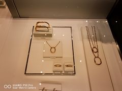 -Tiffany & Co.蒂芙尼
(南京德基广场店)