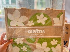 -LAVAZZA拉瓦萨咖啡(中航城君尚购物中心店)