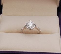 -威德钻石-克拉钻大本营(南京东路店)