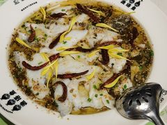 -渔语鱼酸菜鱼新川菜(来福士店)