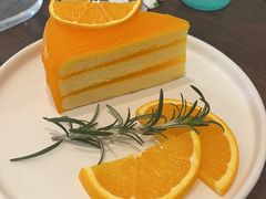 -Chom Cafe and Restaurant