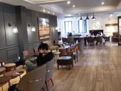 大堂-星巴克臻选(广州沙面店)