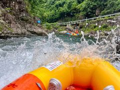 -安吉龙王山峡谷漂流