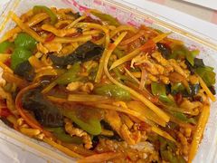 鱼香肉丝盖浇饭-蒋家桥饺面店(奥邦店)