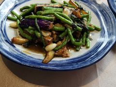 紫苏豆角炒茄子-四海酒家生态粤菜