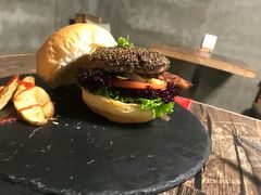 -HIGH FIVE哈福手工汉堡(桂林路店)