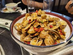 -挂旗柴锅鸡(蚌山区嘉年华店)
