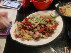 -何师烧烤Pro ·江湖川菜·小龙虾·精酿(太古里旗舰店)